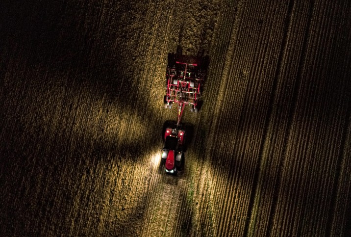 Traktorius Case IH Magnum AFS Connect™ CVXDrive serija 311 - 379 AG